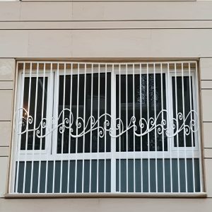 حفاظ پنجره مدل گل نیلوفری