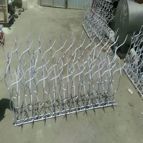 fence-wall-protection-deer-antler-spear-yo بهترین حفاظ دیوار آپارتمان و ویلا