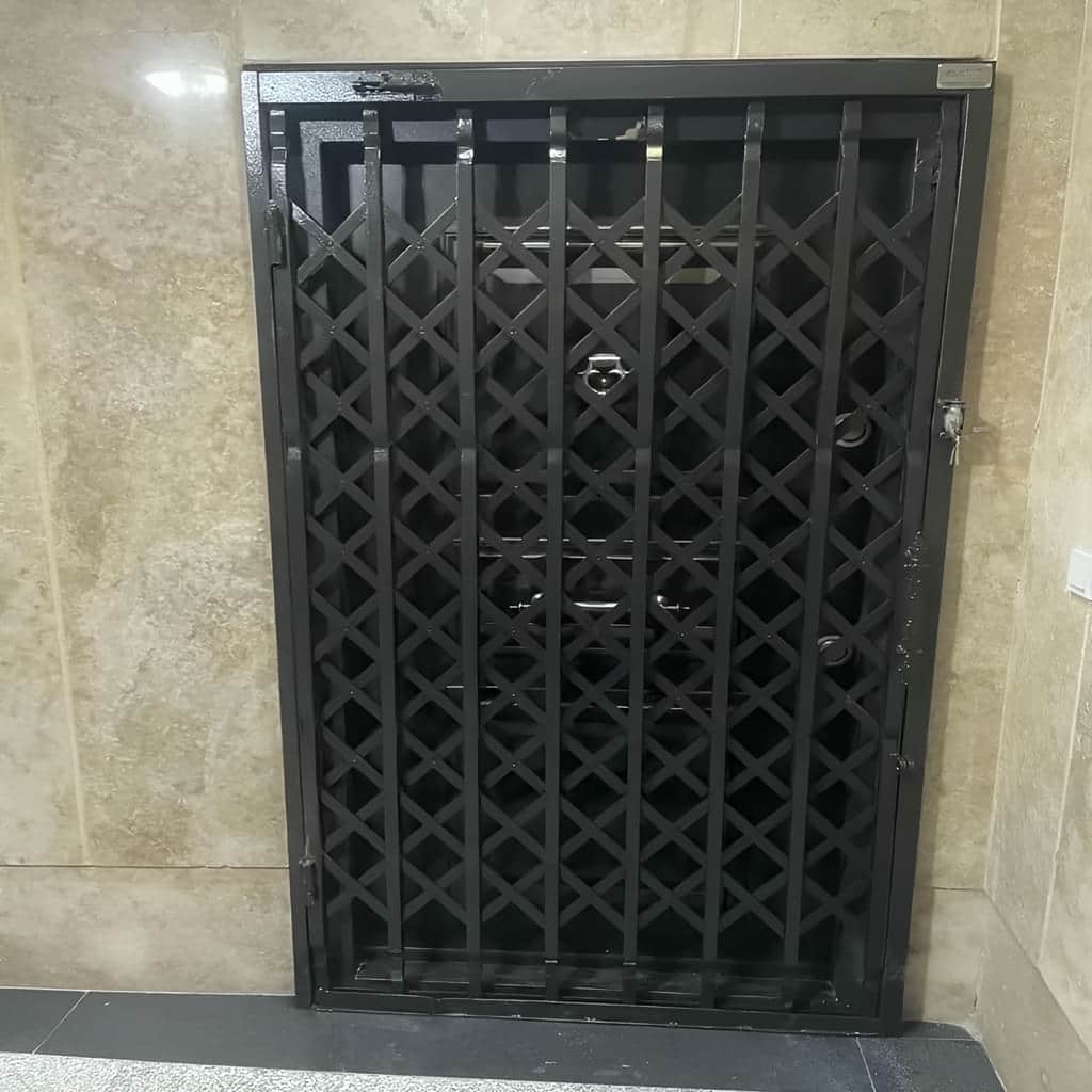 فروش درب آکاردئونی آپارتمان پنج‌گل در سقز