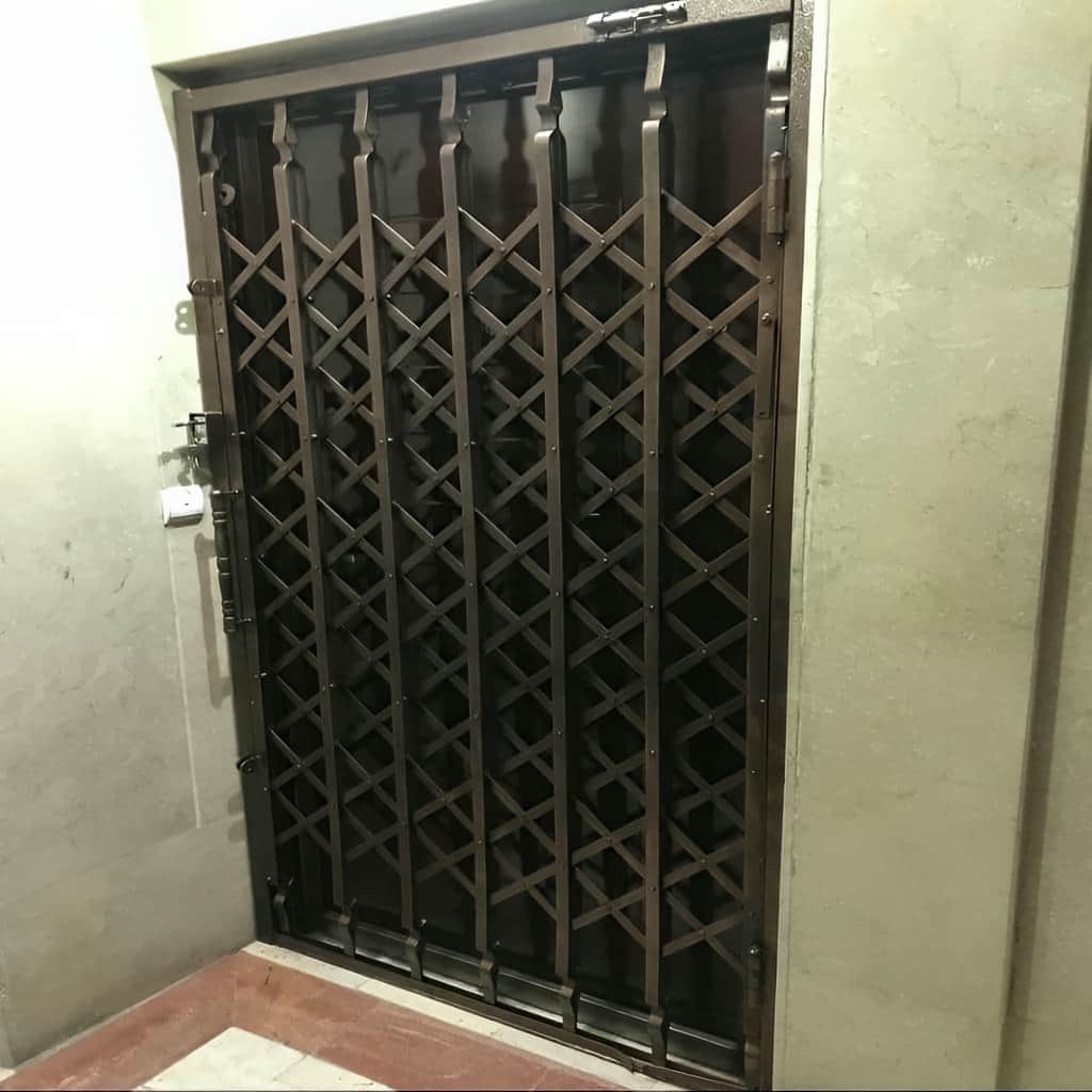 قیمت درب آکاردئونی چهار گل در کمال شهر