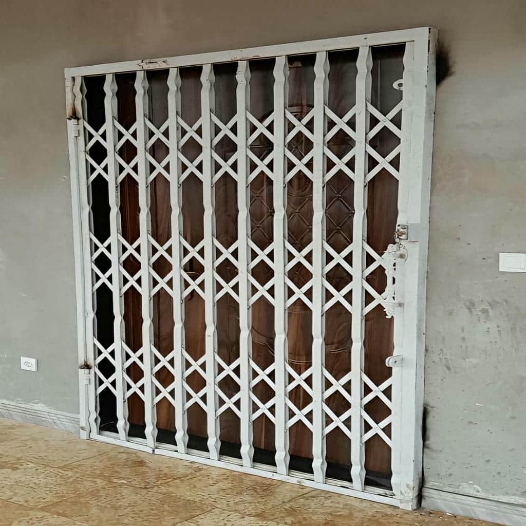 خرید درب آکاردئونی آپارتمان دوگل در شهرکرد