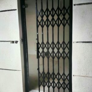 درب آکاردئونی در هشتگرد