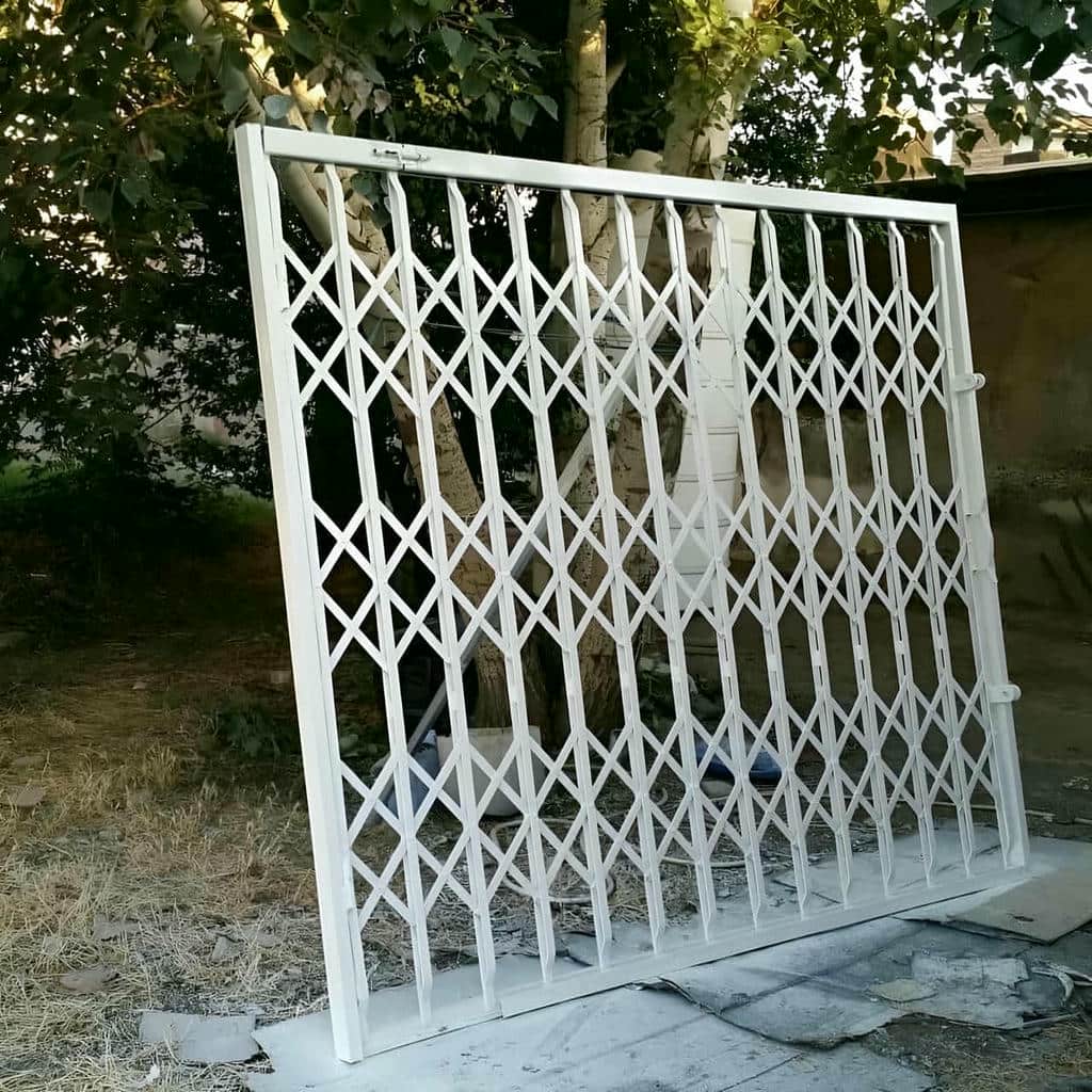 نصب درب آکاردئونی آپارتمان چهارگل در اراک نصب درب آکاردئونی آپارتمان چهارگل در اراک
