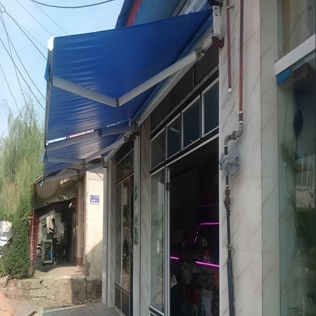 سایبان برقی ضدآب در اندیشه