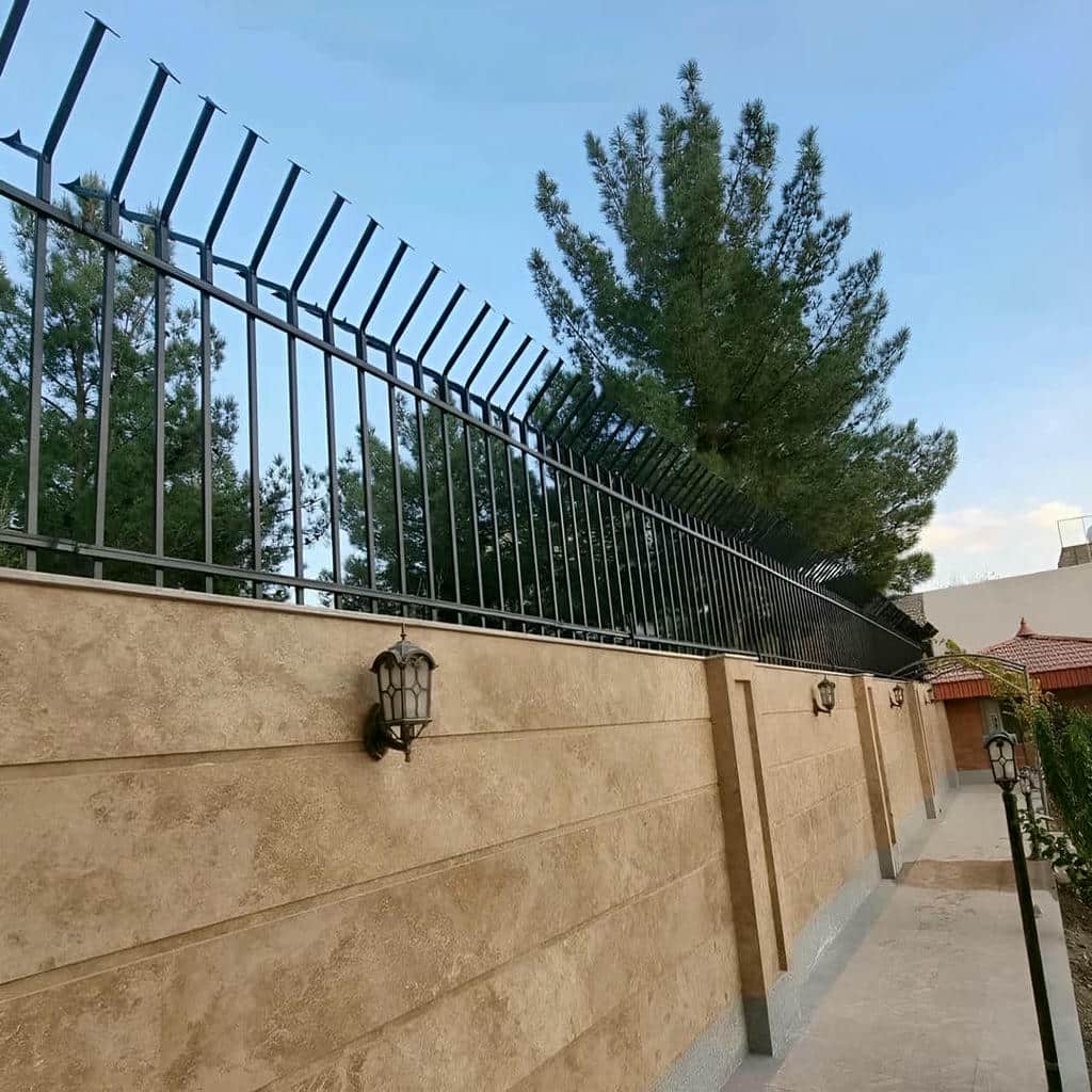 نصب حفاظ شاخ گوزنی نوکهای تیز در قزوین نصب حفاظ شاخ گوزنی نوکهای تیز در قزوین