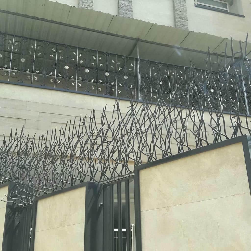 نصب حفاظ شاخ گوزنی ضخامت میلگرد در بجنورد نصب حفاظ شاخ گوزنی ضخامت میلگرد در بجنورد