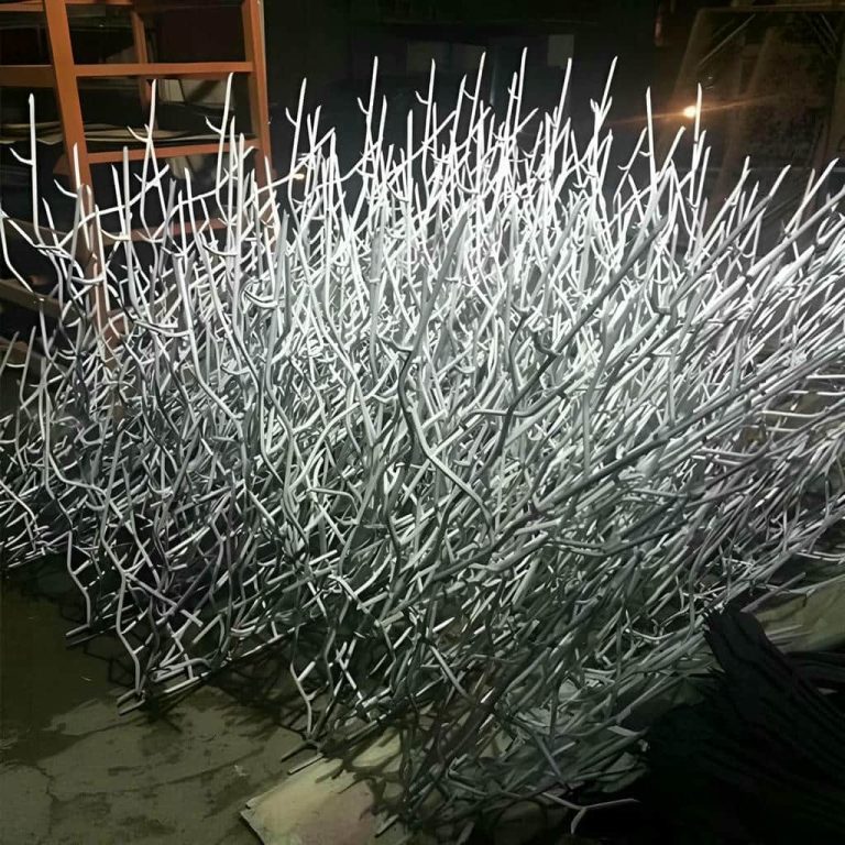 حفاظ شاخ گوزنی در ایلام