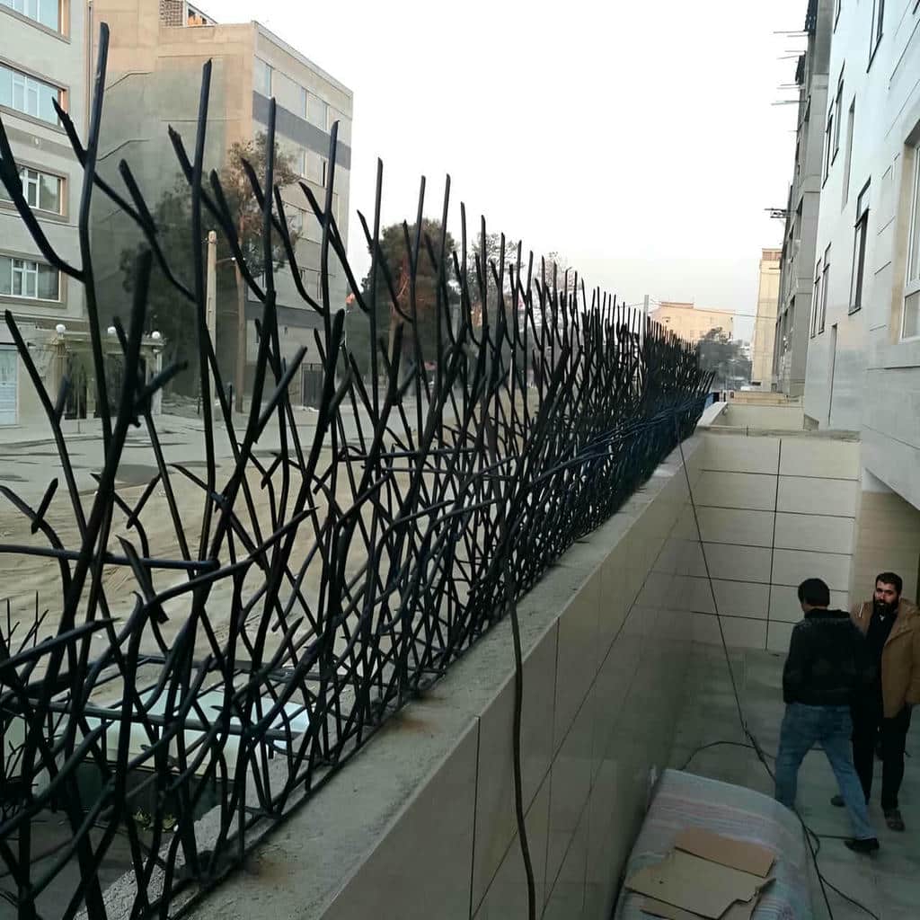 نصب حفاظ شاخ گوزنی طراحی بازدارنده در هشتگرد نصب حفاظ شاخ گوزنی طراحی بازدارنده در هشتگرد