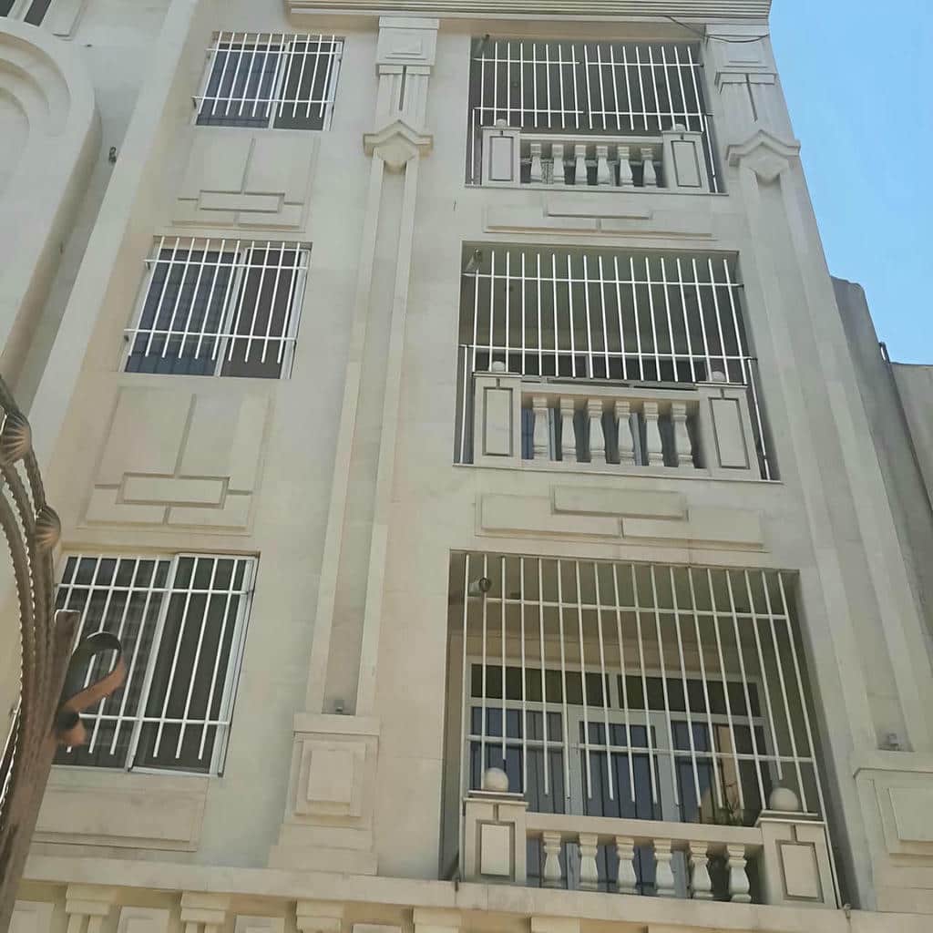 نصب حفاظ پنجره فرفورژه ضدزنگ در چالوس