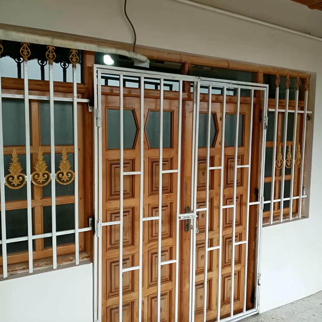 قیمت حفاظ پنجره فرفورژه ساده در محمودآباد