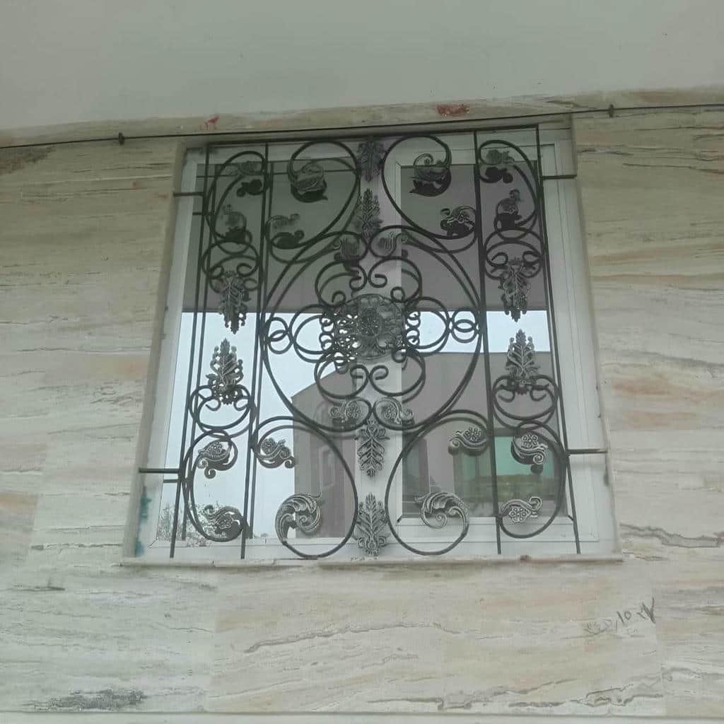 خرید حفاظ پنجره فرفورژه ساده در قشم خرید حفاظ پنجره فرفورژه ساده در قشم