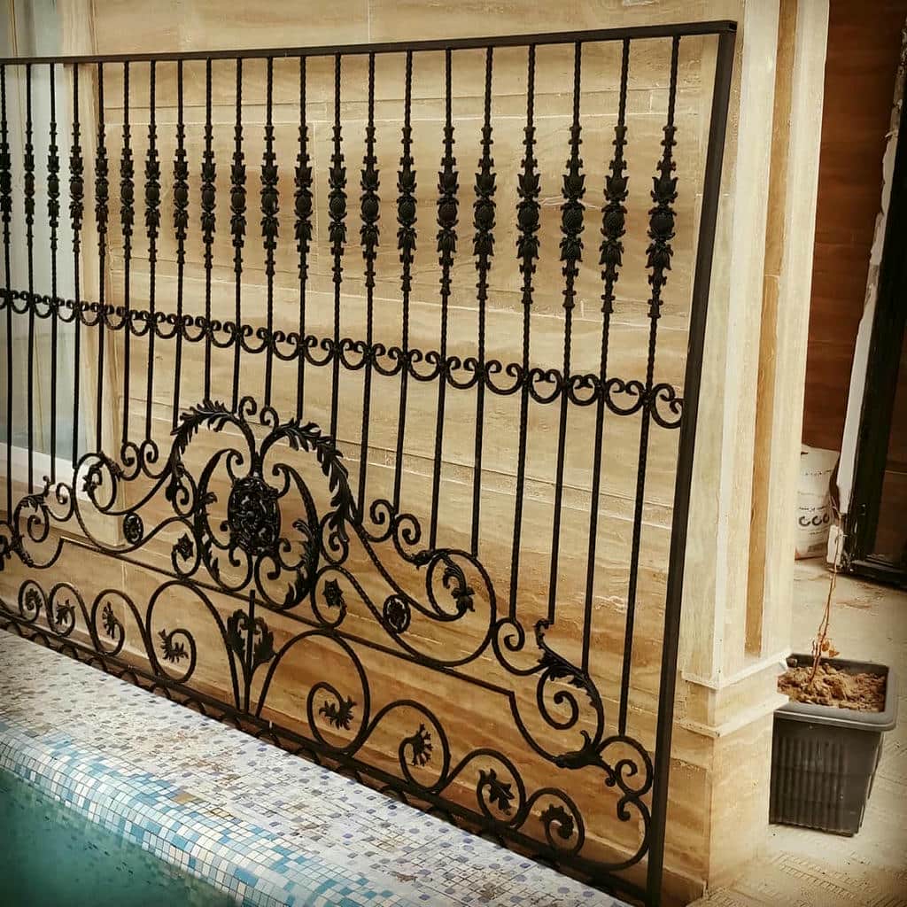 نصب حفاظ پنجره فرفورژه ثابت در کاشان نصب حفاظ پنجره فرفورژه ثابت در کاشان