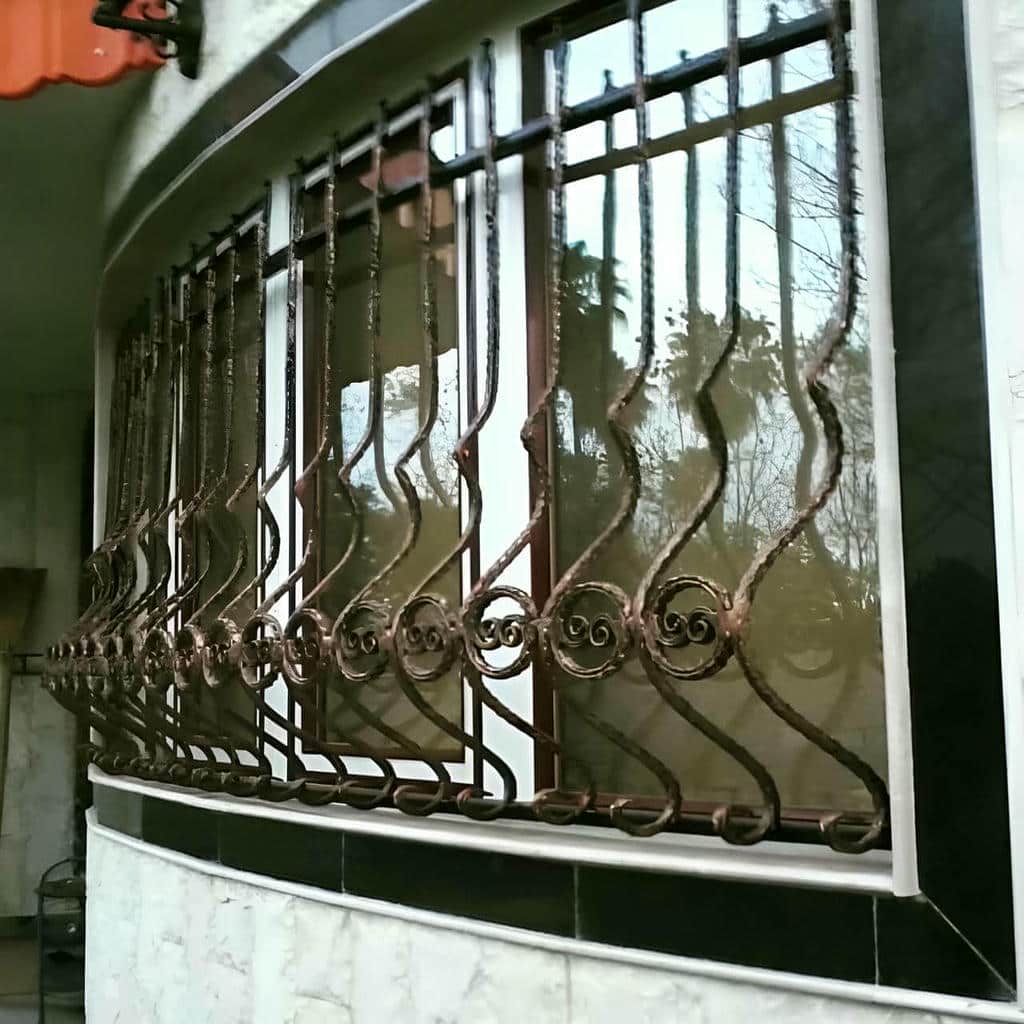 حفاظ پنجره فرفورژه در فیروزکوه