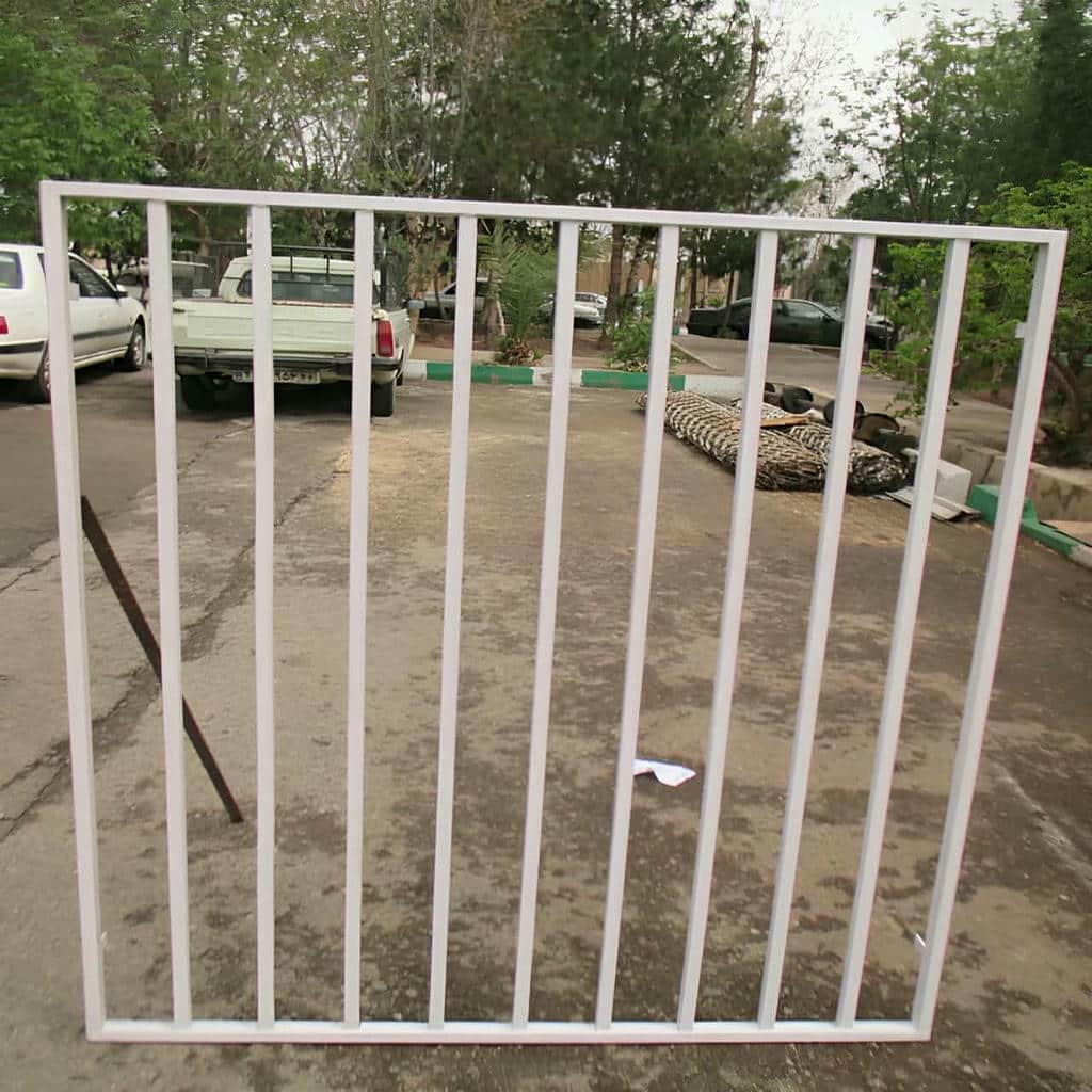 خرید حفاظ پنجره فرفورژه ساده در کیش خرید حفاظ پنجره فرفورژه ساده در کیش