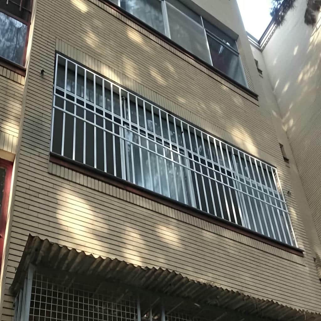 حفاظ پنجره فرفورژه در بندر چابهار