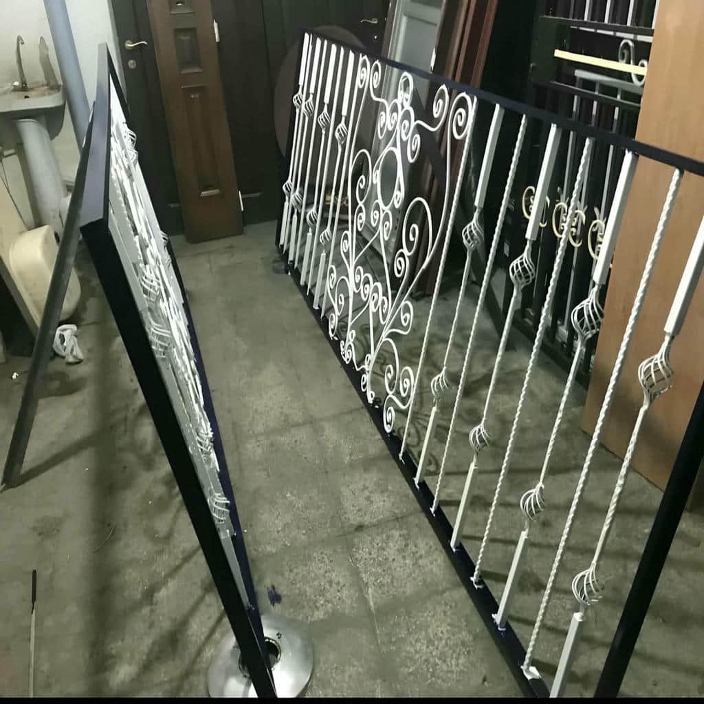 نصب حفاظ پنجره فرفورژه بازشو در بندر دیلم نصب حفاظ پنجره فرفورژه بازشو در بندر دیلم