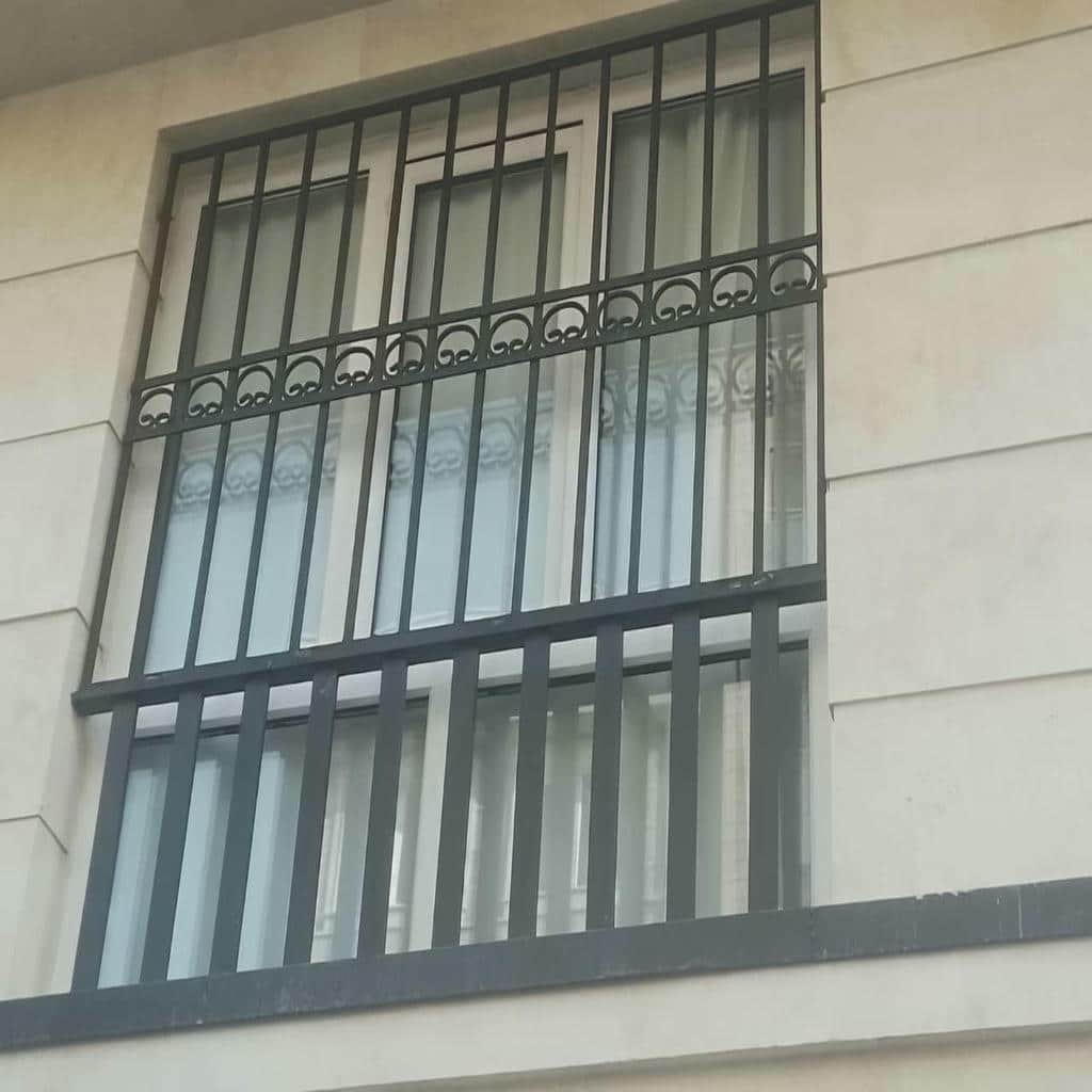 خرید حفاظ پنجره فرفورژه ساده در بندر لنگه خرید حفاظ پنجره فرفورژه ساده در بندر لنگه