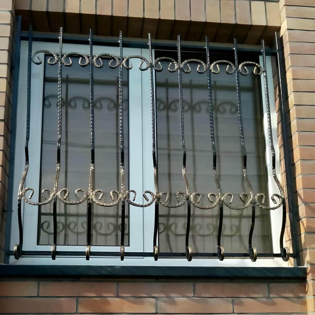 نصب حفاظ پنجره فرفورژه ثابت در کرمانشاه نصب حفاظ پنجره فرفورژه ثابت در کرمانشاه