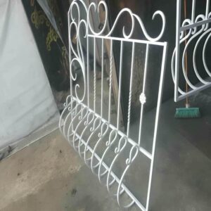حفاظ پنجره فرفورژه در کمال شهر