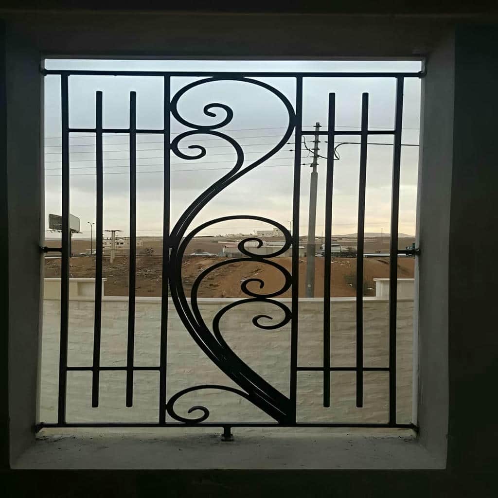 فروش حفاظ پنجره فرفورژه ثابت در باغ عباس‌آباد