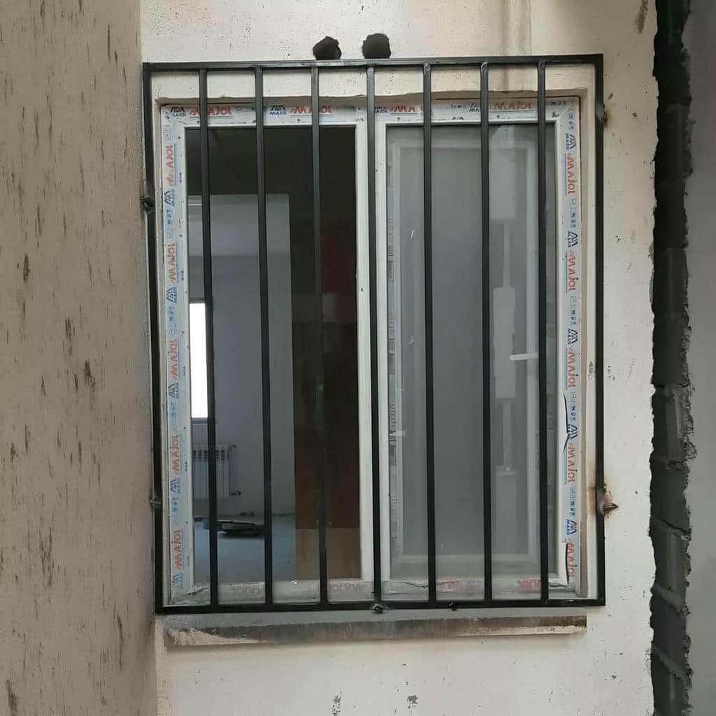 نصب حفاظ پنجره فرفورژه بازشو در عظیمیه کرج نصب حفاظ پنجره فرفورژه بازشو در عظیمیه کرج