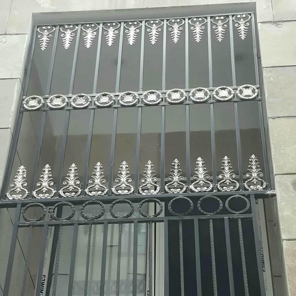 قیمت حفاظ پنجره فرفورژه بازشو در کاشان