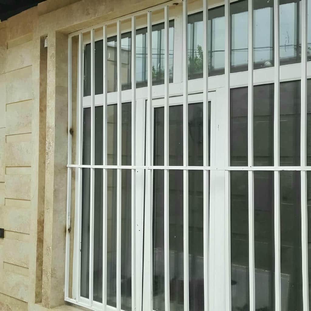 خرید حفاظ پنجره فرفورژه مدرن در چالوس