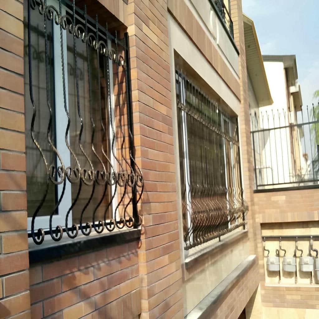 حفاظ پنجره فرفورژه در اردبیل