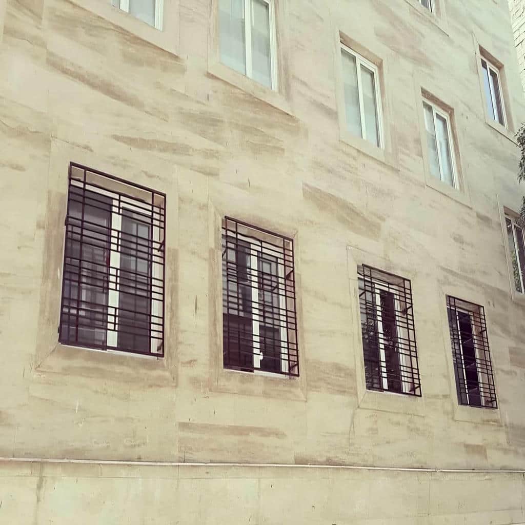نصب حفاظ پنجره فرفورژه بازشو در مهرشهر کرج نصب حفاظ پنجره فرفورژه بازشو در مهرشهر کرج