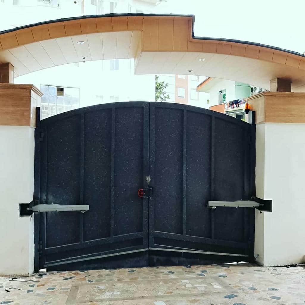 جک درب پارکینگ اتوماتیک در بومهن