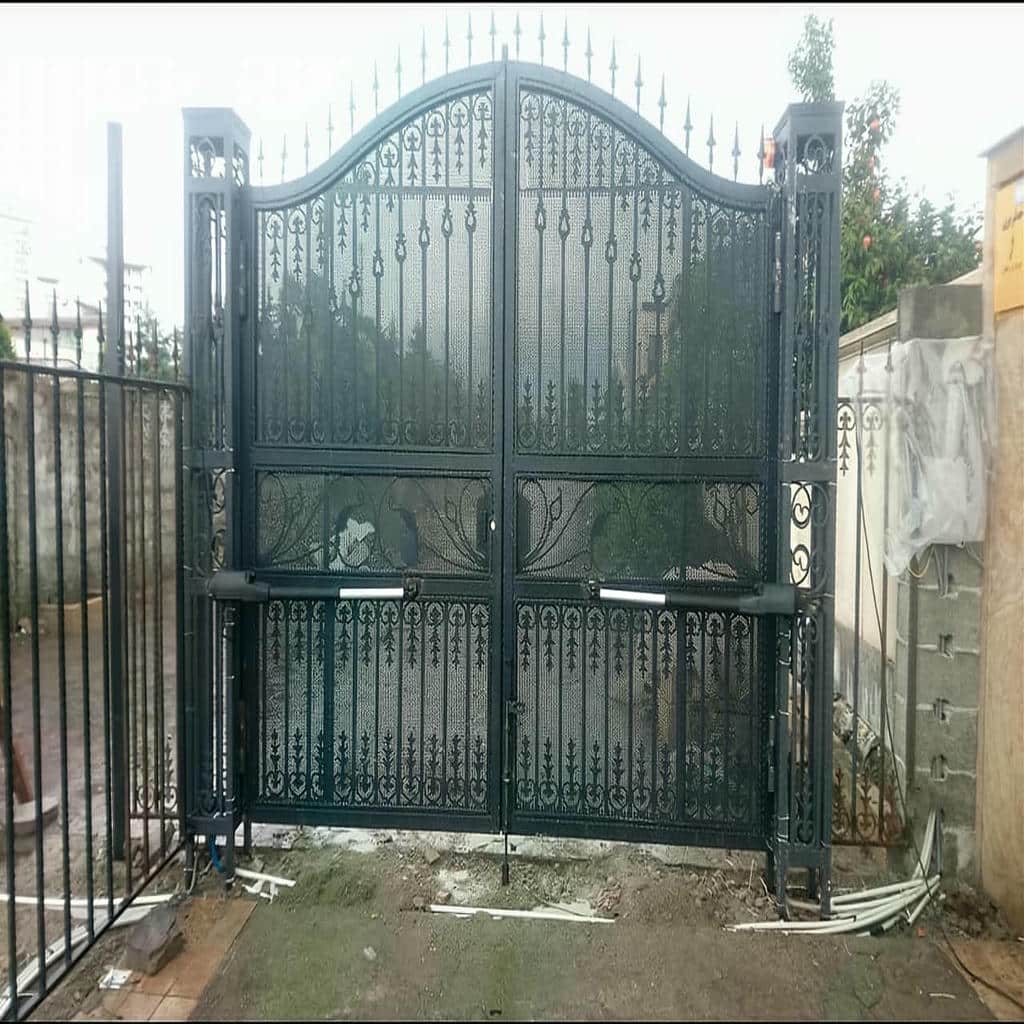 نصب جک درب پارکینگ اتوماتیک لولایی در فشم نصب جک درب پارکینگ اتوماتیک لولایی در فشم