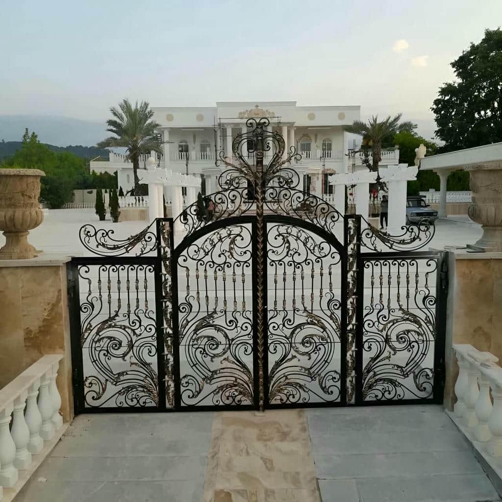درب حیاط ویلا در قزوین