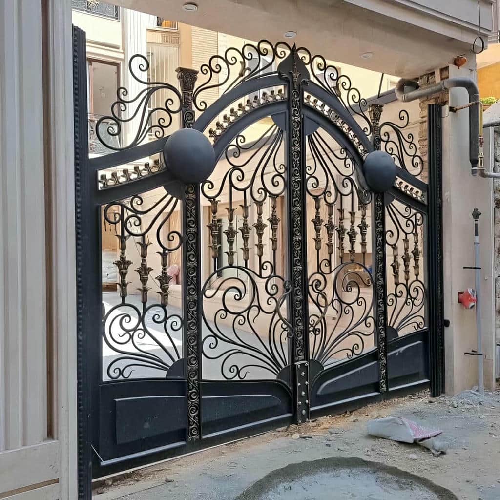 فروش درب حیاط ویلا فرفورژه در استان گیلان فروش درب حیاط ویلا فرفورژه در استان گیلان