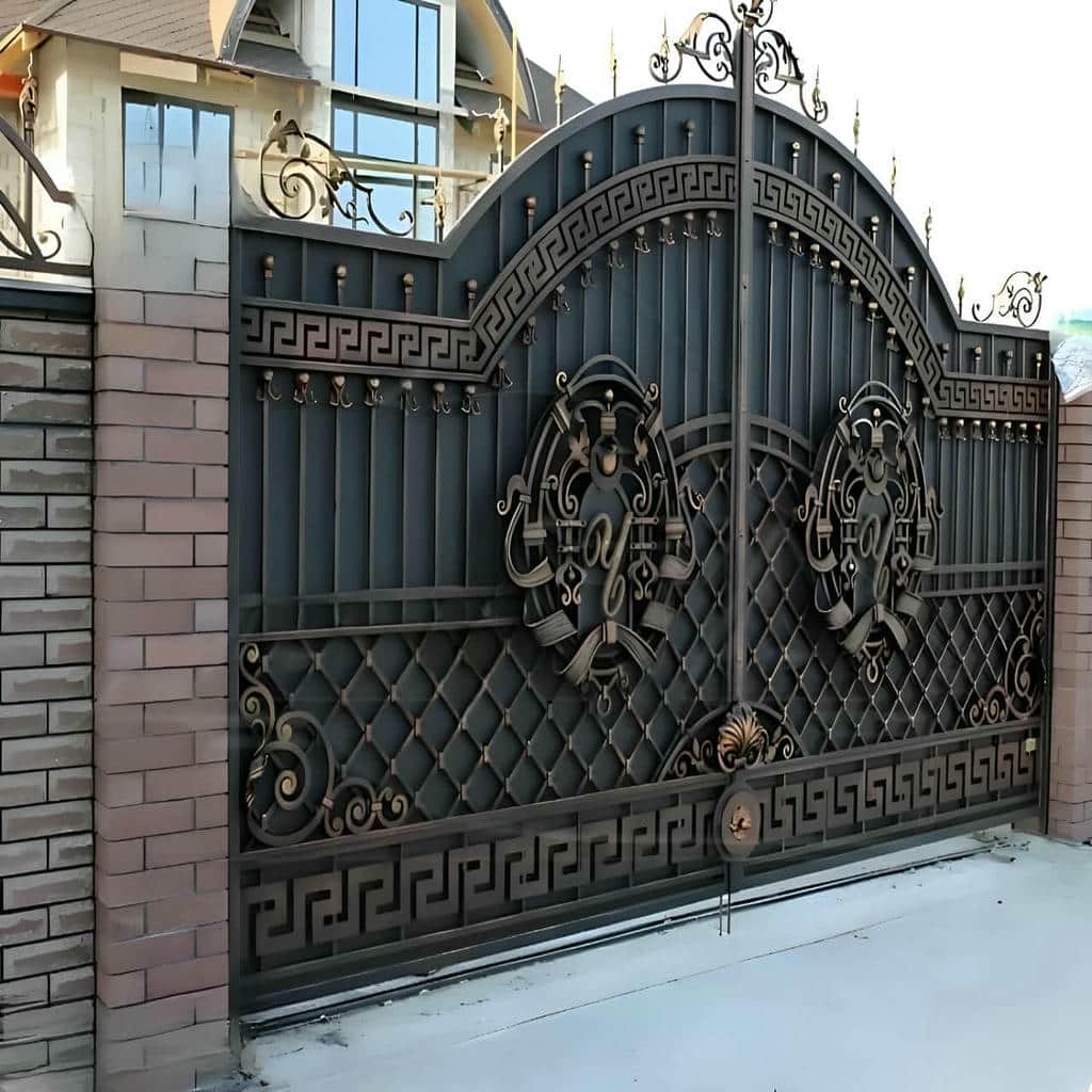درب حیاط ویلا در کرمانشاه