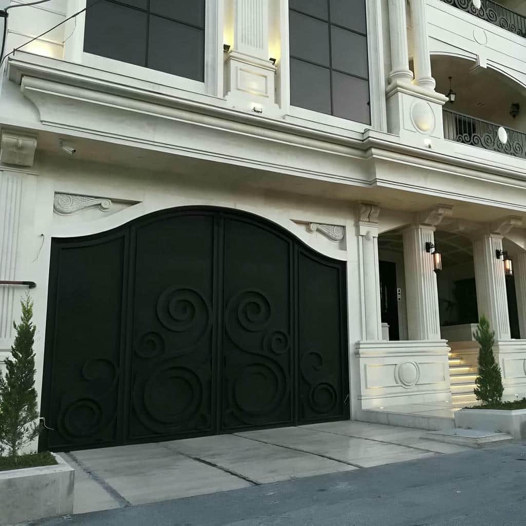 قیمت درب حیاط ویلا فرفورژه در لواسان قیمت درب حیاط ویلا فرفورژه در لواسان