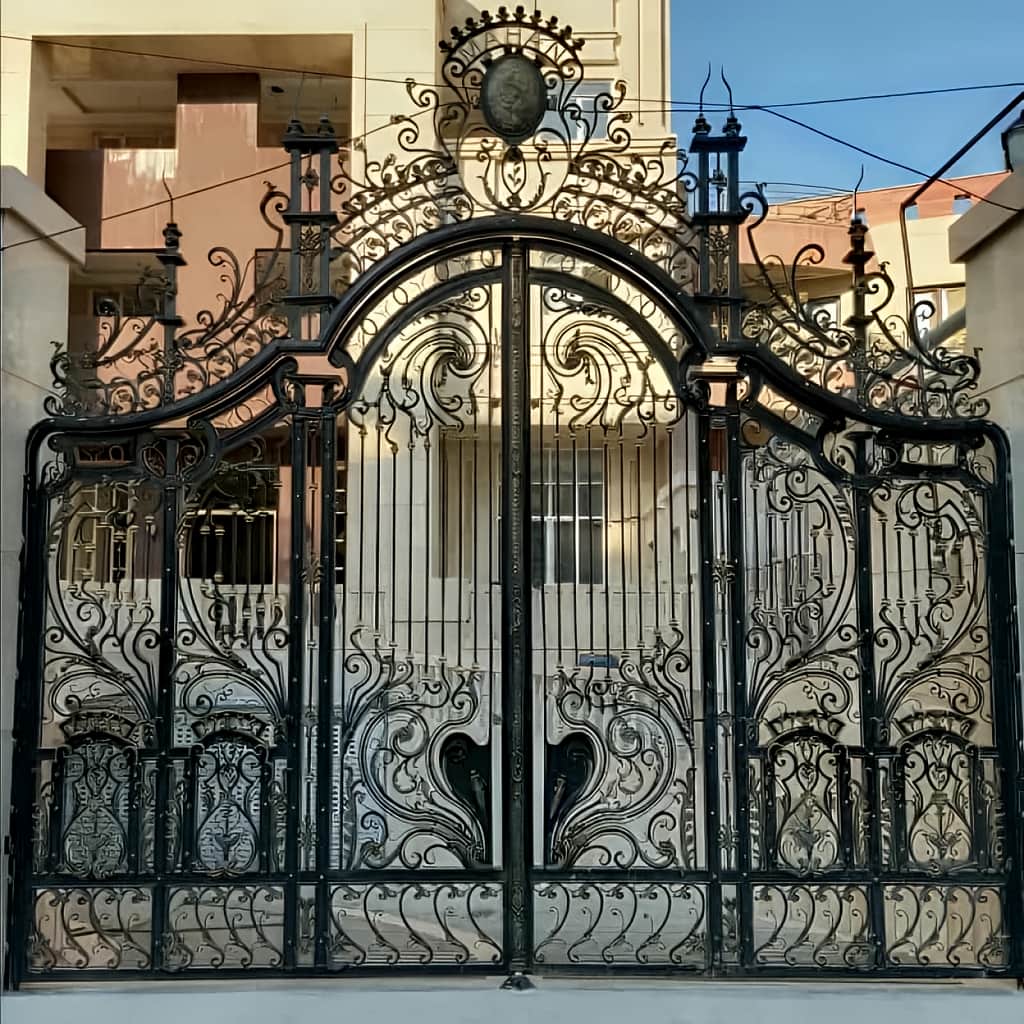 نصب درب حیاط ویلا ساده در پردیس نصب درب حیاط ویلا ساده در پردیس