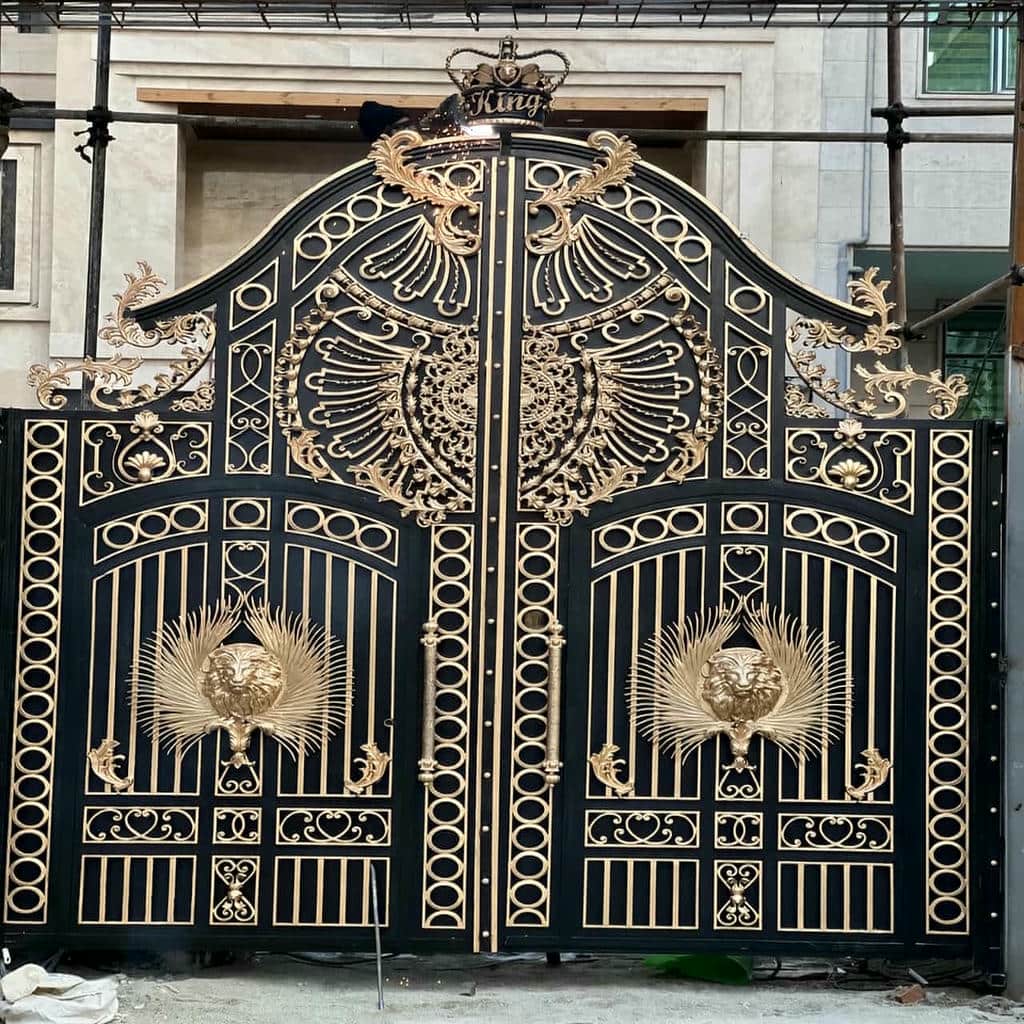 نصب درب حیاط ویلا ساده در بوشهر نصب درب حیاط ویلا ساده در بوشهر