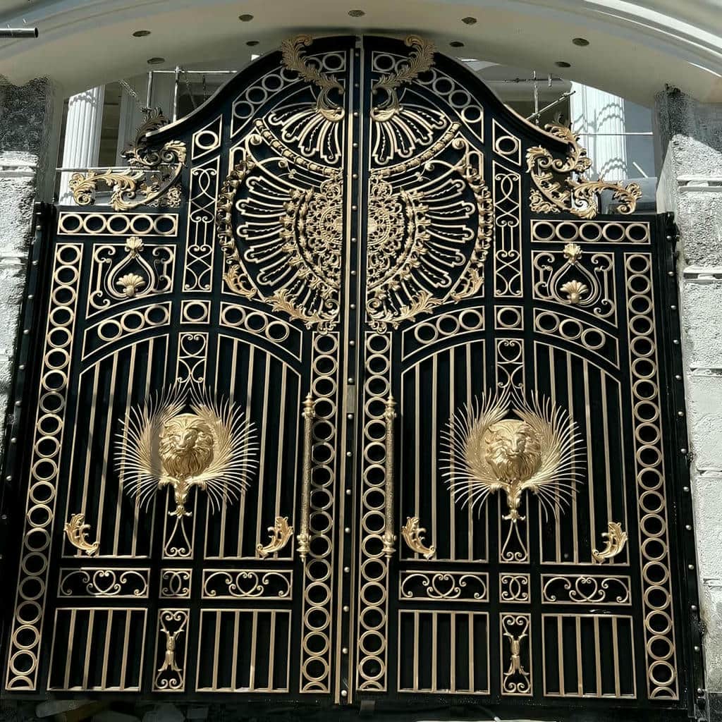 فروش درب حیاط ویلا فلزی ساده در مریوان