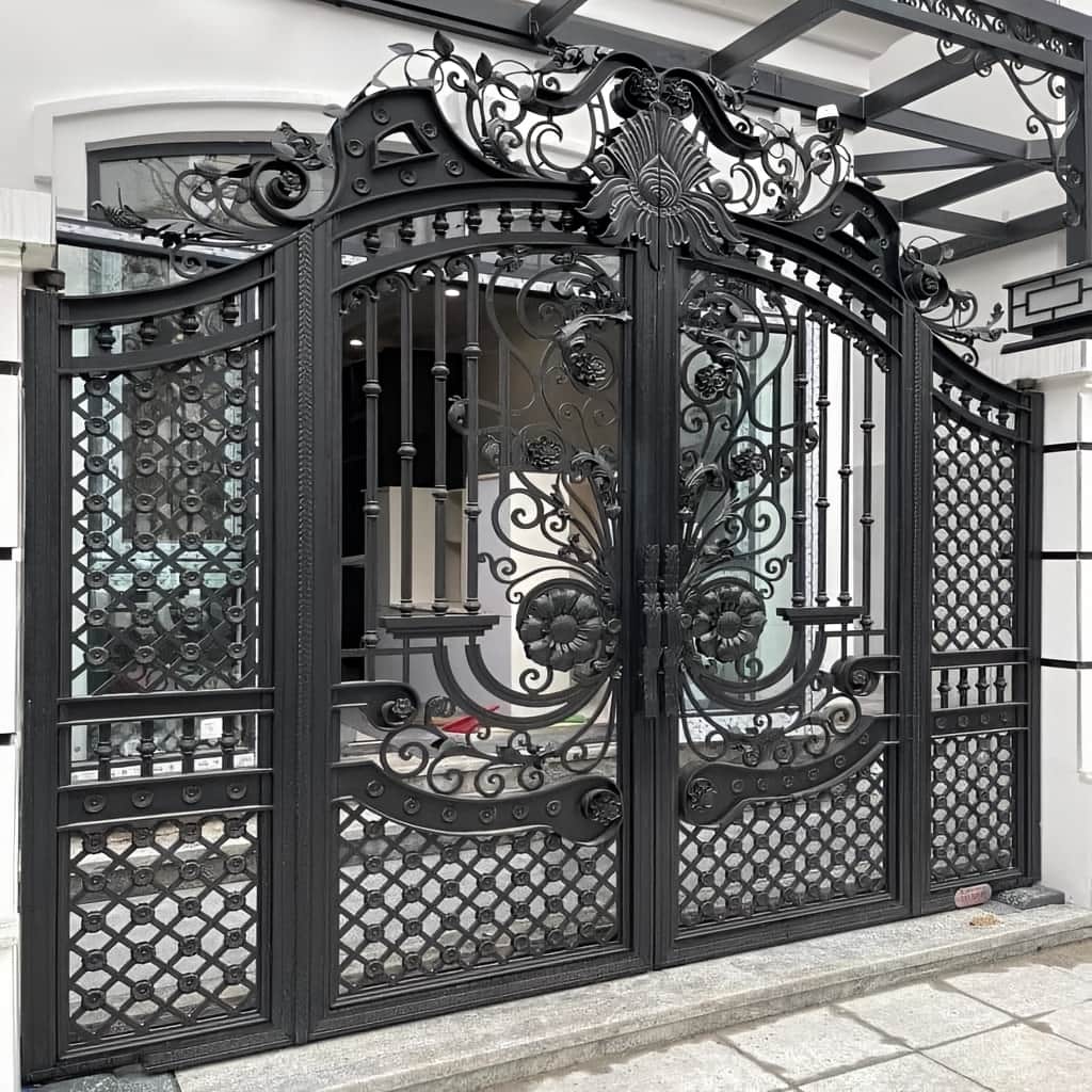 قیمت درب حیاط ویلا فرفورژه در پرند قیمت درب حیاط ویلا فرفورژه در پرند