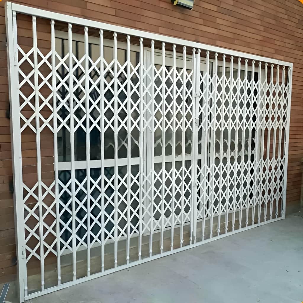 درب آکاردئونی ضد سرقت با برش دقیق قطعات