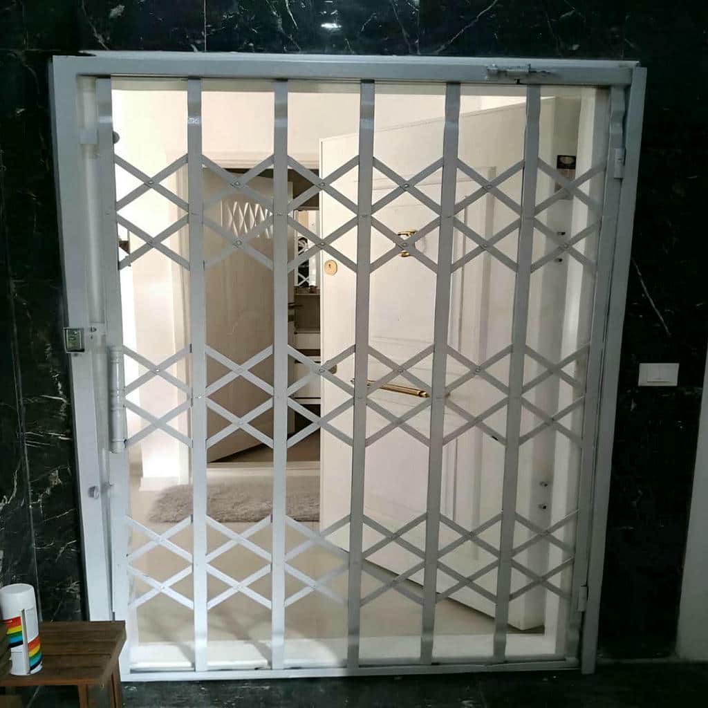 درب آکاردئونی استاندارد با جوشکاری اصولی فریم