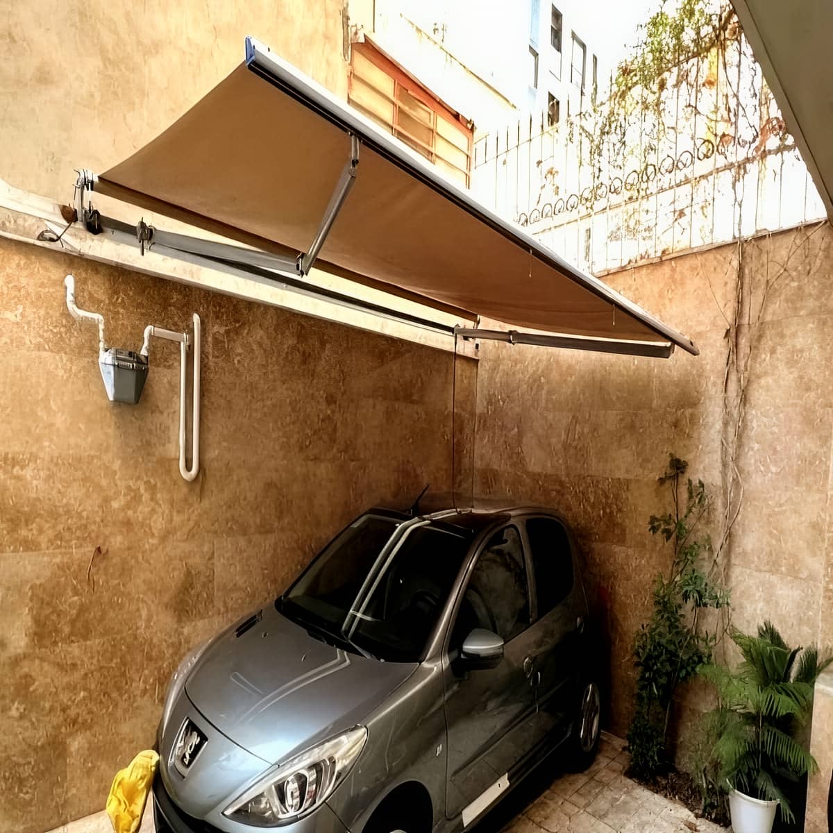 سایبان برقی با گیرنده فرمان ایمن سایبان برقی با گیرنده فرمان ایمن