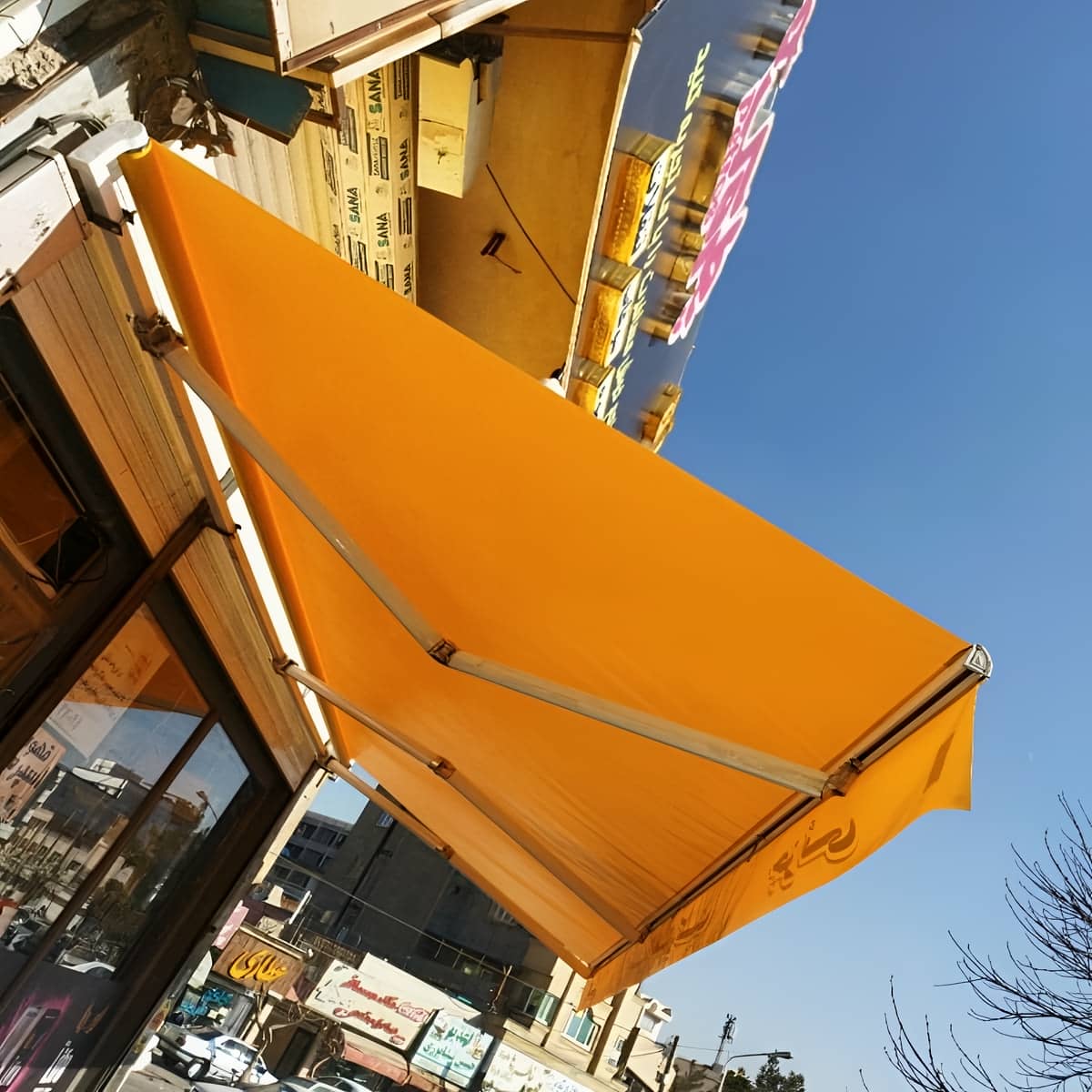 سایبان برقی تراس و بالکن با شیب نصب برای خروج آب سایبان برقی تراس و بالکن با شیب نصب برای خروج آب