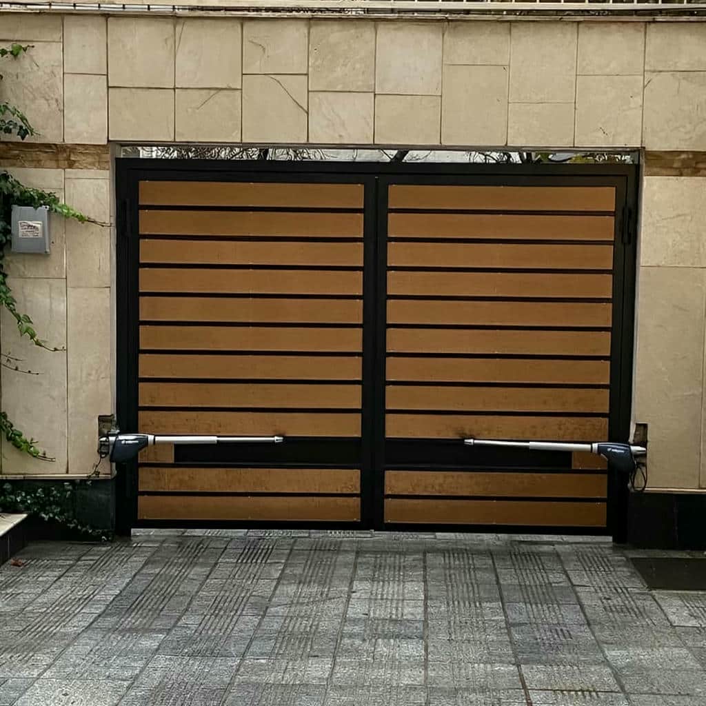 رفع صدای زیاد جک درب پارکینگ با پایه تراز روی ستون رفع صدای زیاد جک درب پارکینگ با پایه تراز روی ستون