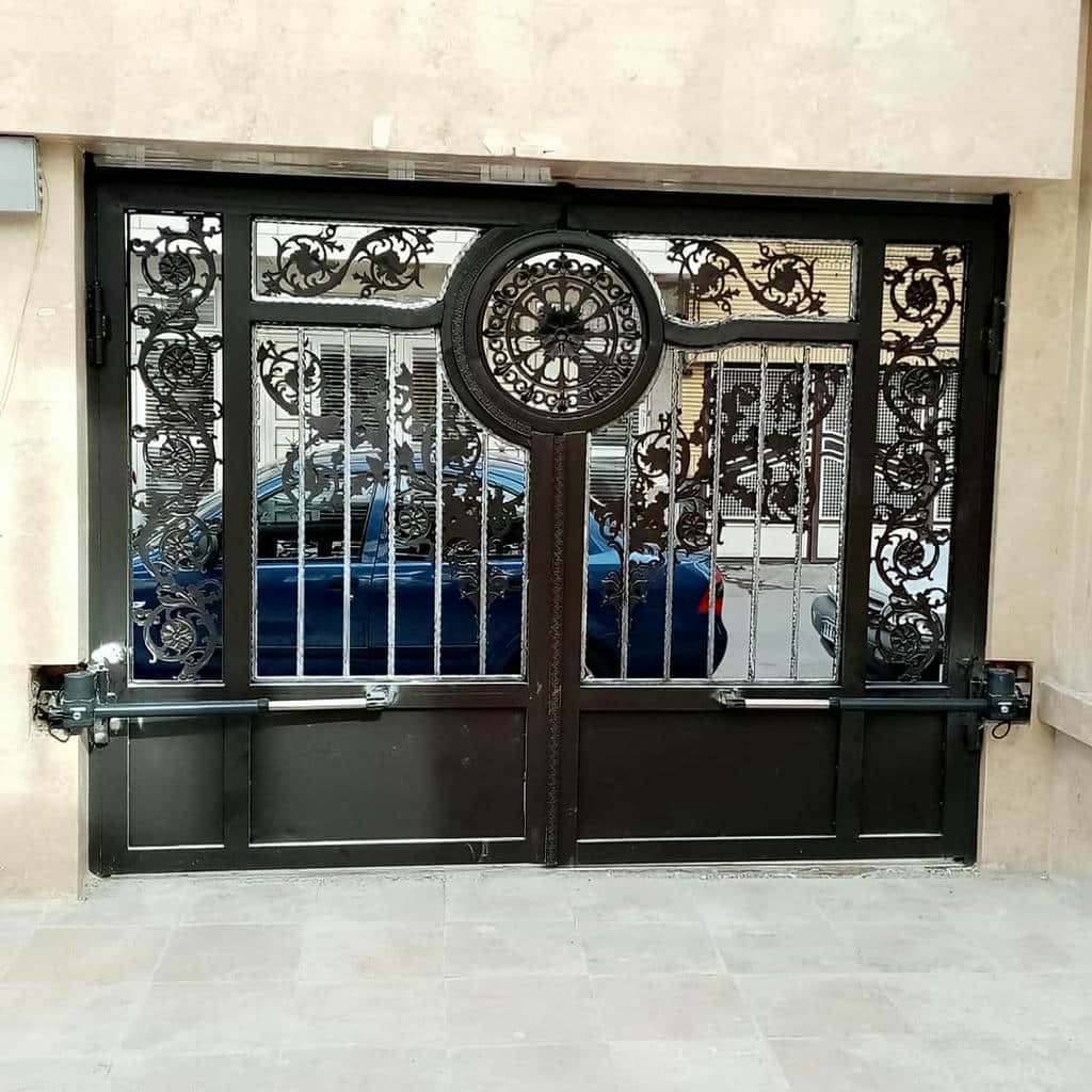 جک درب پارکینگ با برد کنترل بررسی شده در محل تعمیر تخصصی جک درب پارکینگ در محل