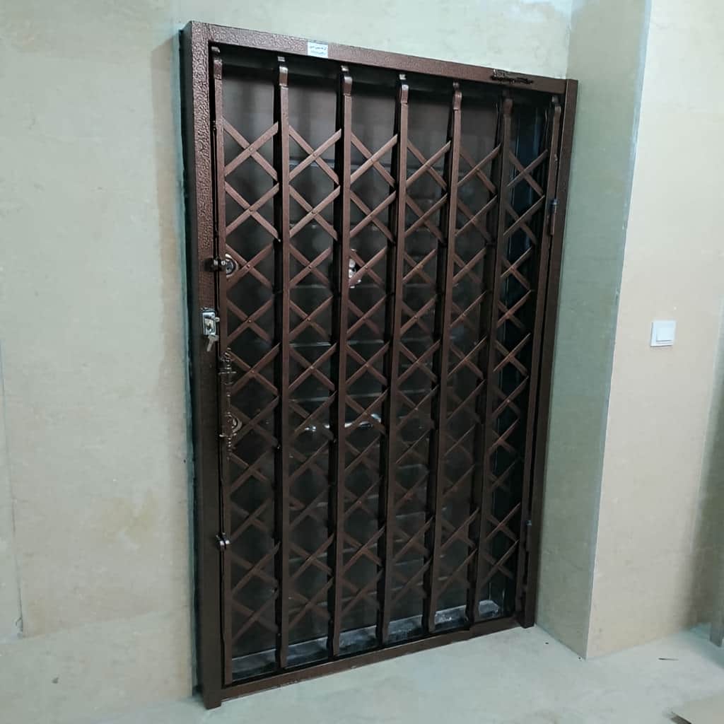 7 مدل درب آکاردئونی پنج گل دوبل