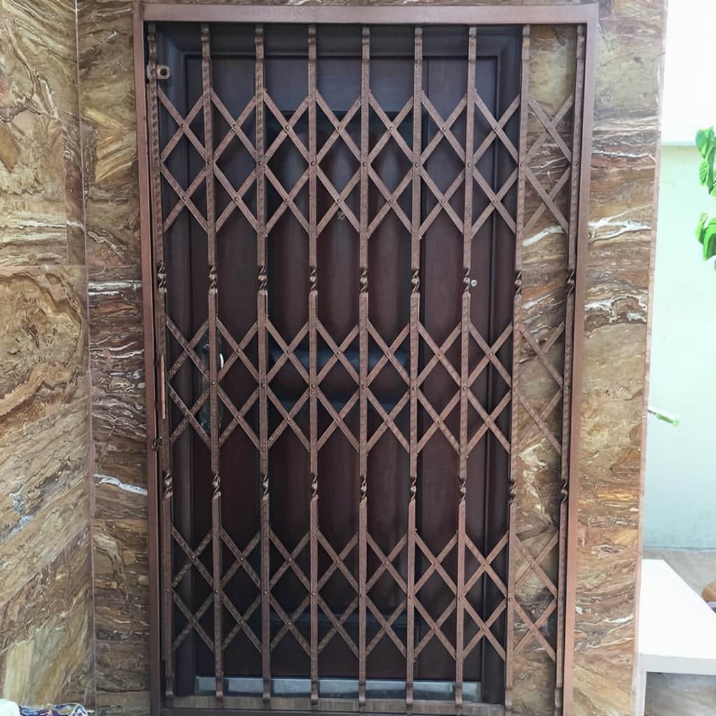 تعمیر درب آکاردئونی سه گل و تنظیم چرخ
