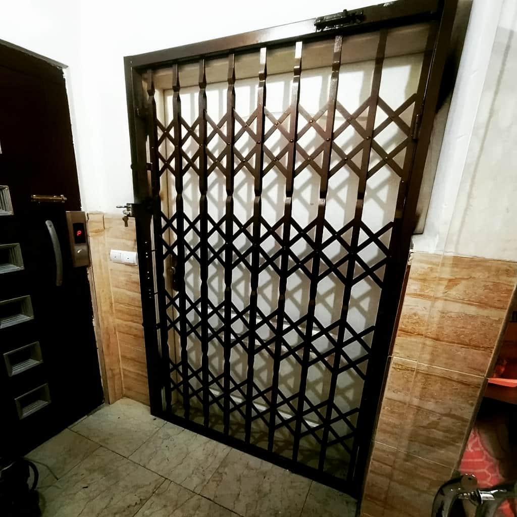 خرید درب آکاردئونی چهار گل لوزی با تسمه مقاوم
