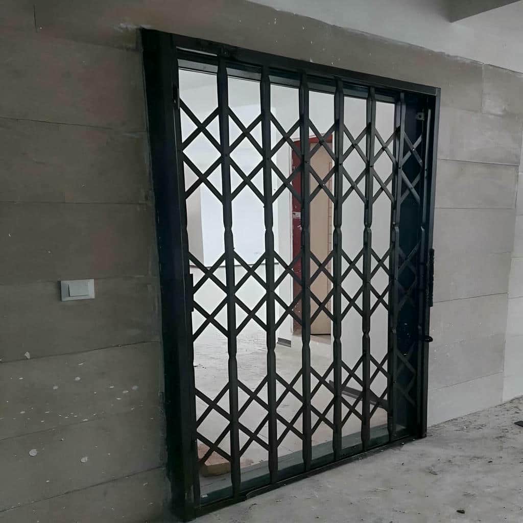 سفارش درب آکاردئونی واحد اداری با ابعاد دقیق