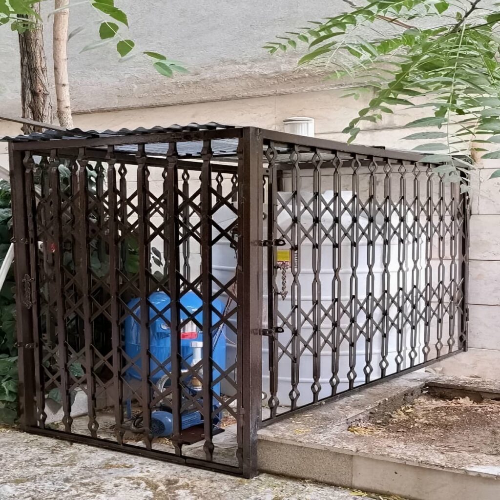 تولید درب آکاردئونی شیک قفل دار با پرچ هم‌محور